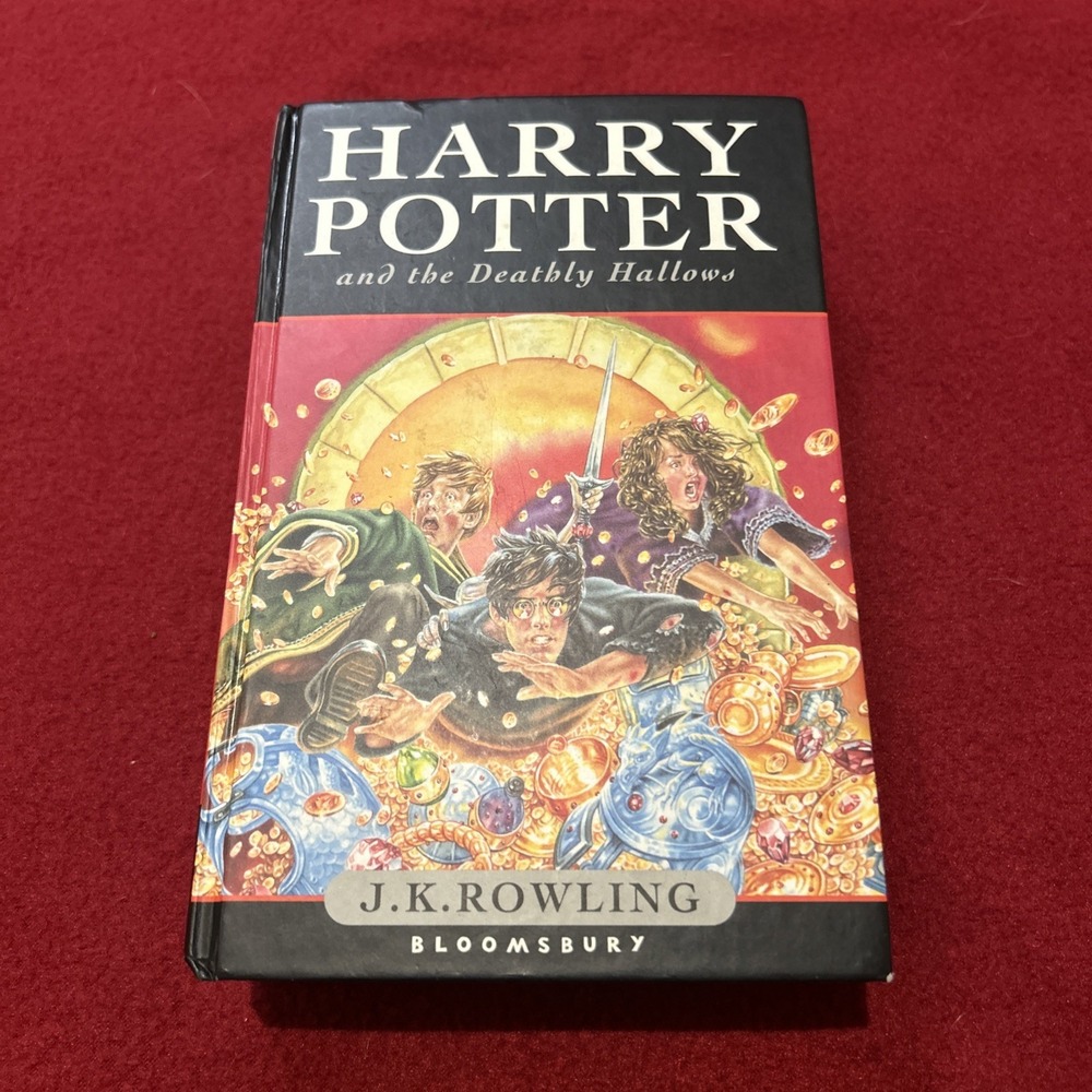 Harry Potter and the Deathly Hallows First Edition Bloomsbury UK Hardcover 2007